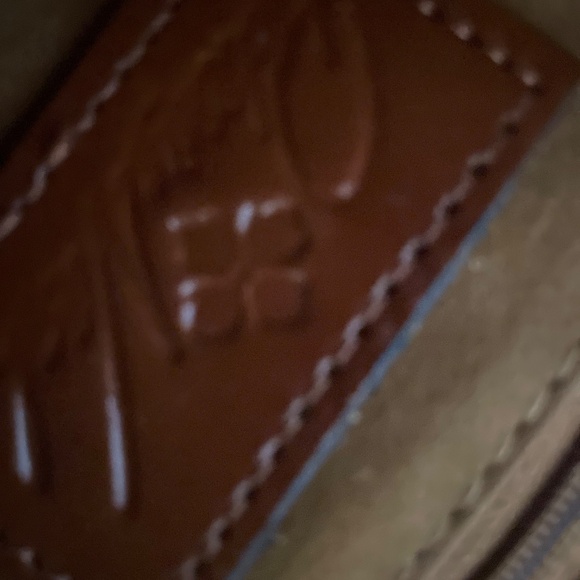 Patricia Nash floral leather strap bag - Picture 3 of 3